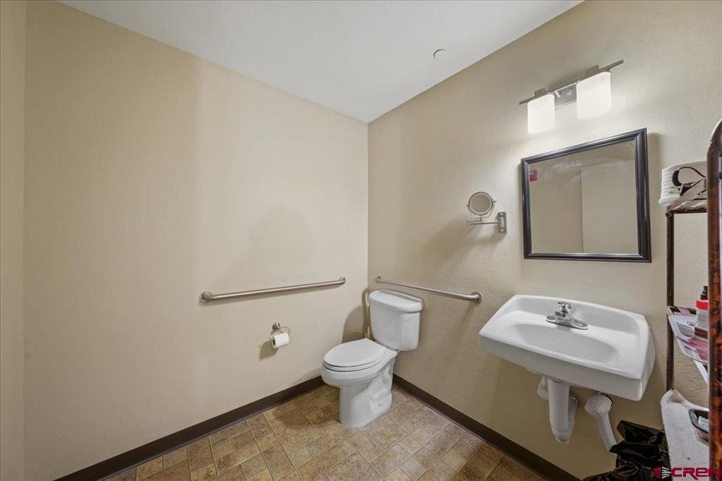 720 Main Street Property Photo 13
