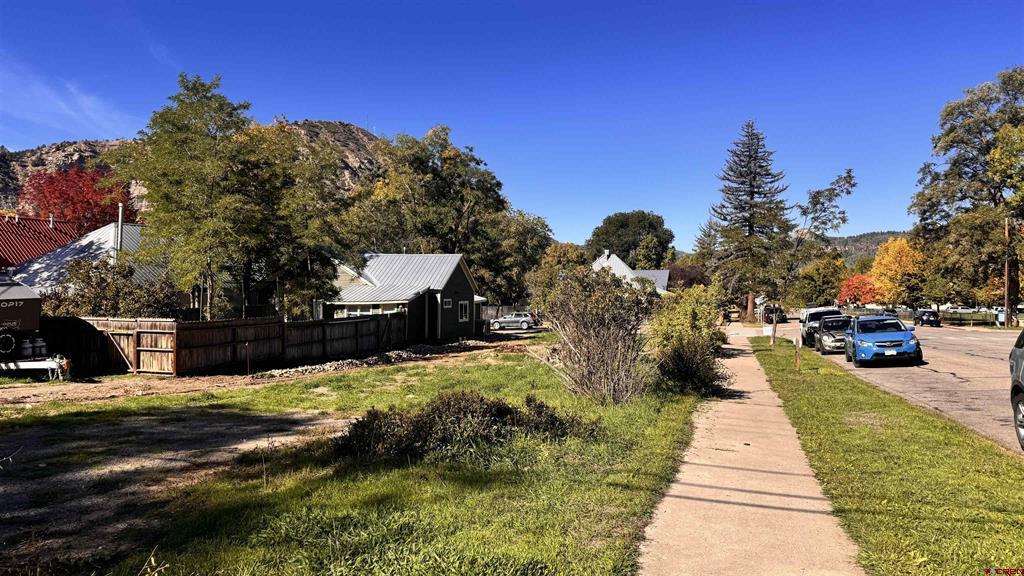 732 E 4th Street Property Photo 6