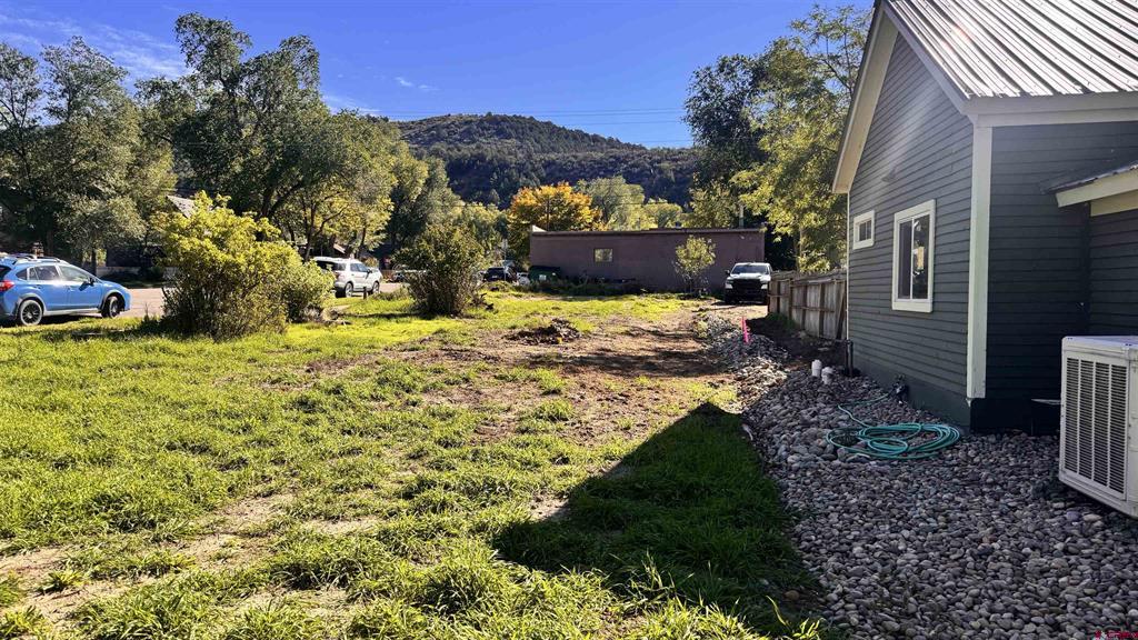 732 E 4th Street Property Photo 8