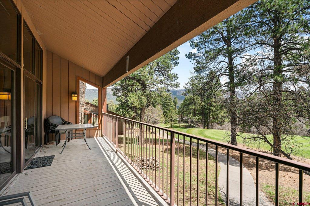 365 S Tamarron Drive Property Photo 7