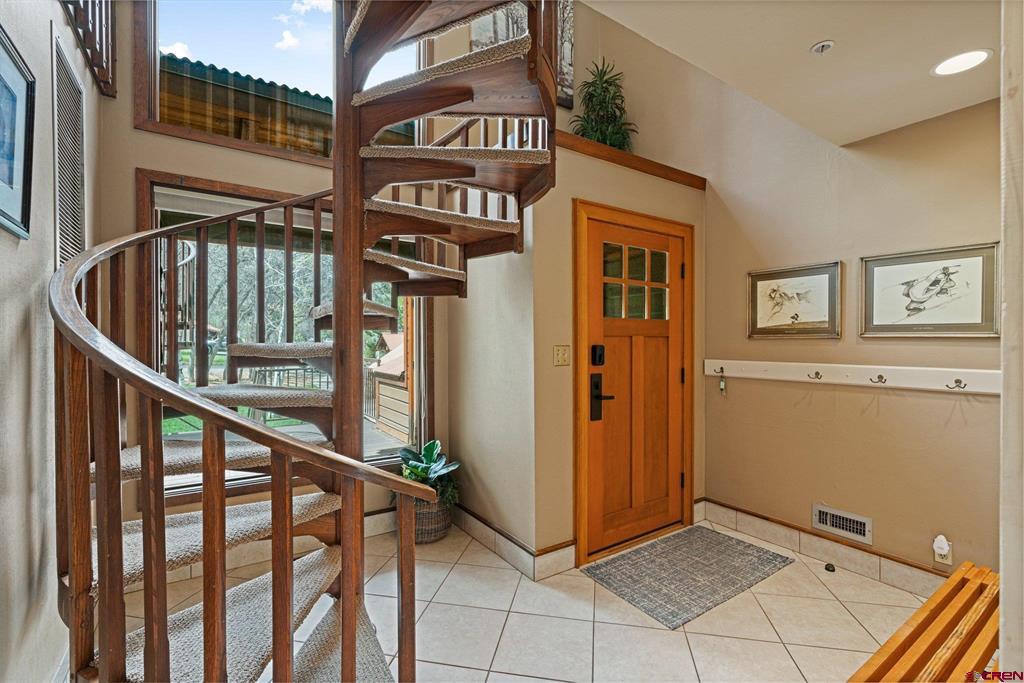 365 S Tamarron Drive Property Photo 15