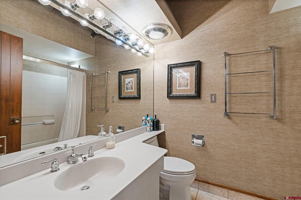 365 S Tamarron Drive Property Photo 25