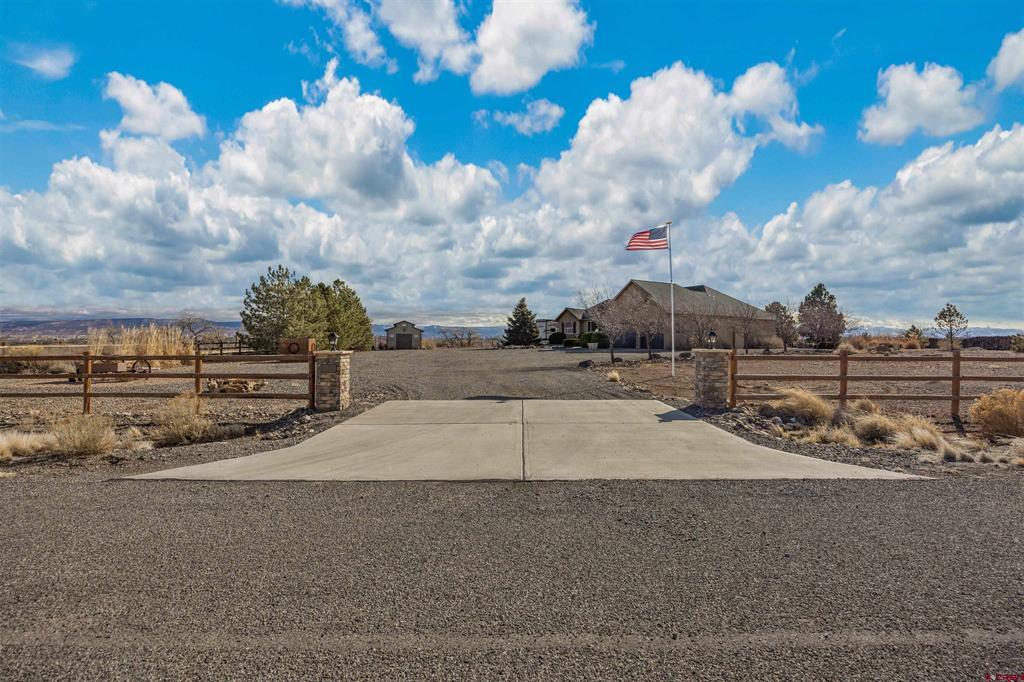 9838 5650 Road Property Photo 6