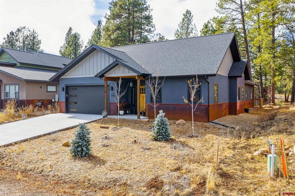 220 Edgemont Meadows Road Property Photo 1