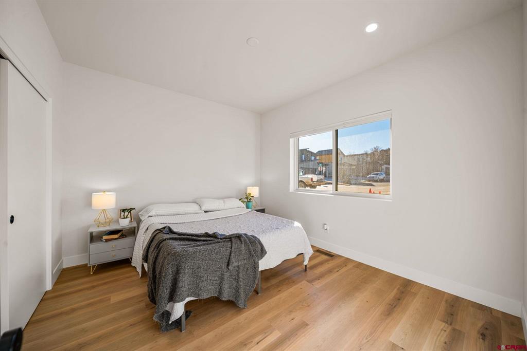 211 Treeline Street Property Photo 16