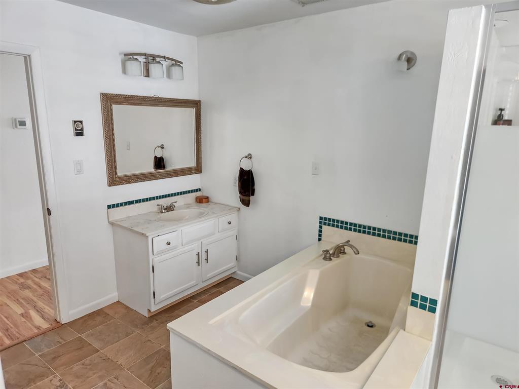 11758 Road 27.1 Property Photo 16