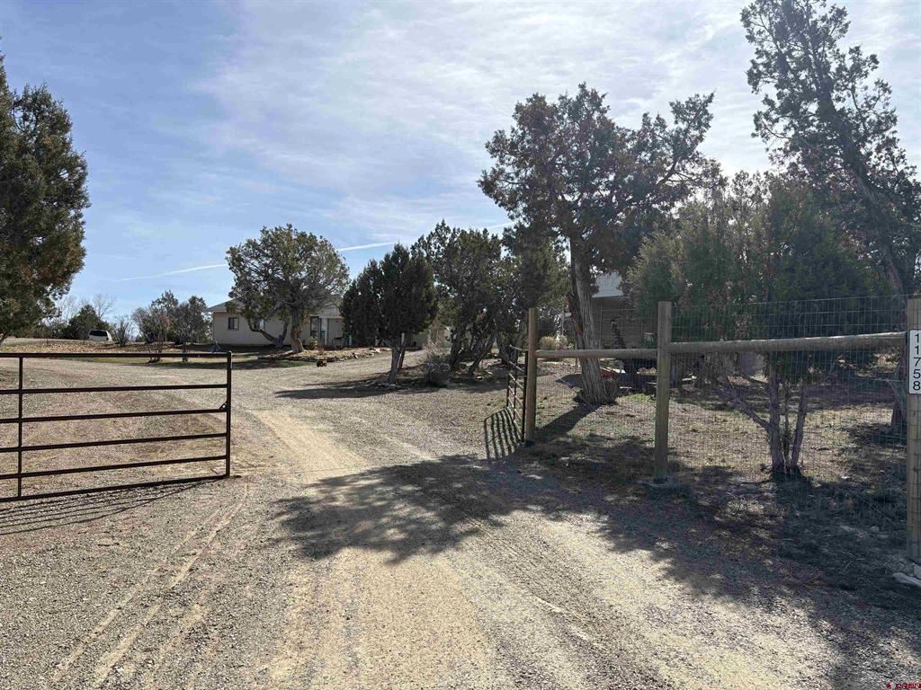 11758 Road 27.1 Property Photo 37