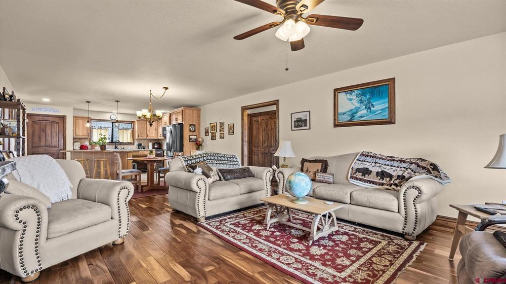 2149 Hartford Way Property Photo 4