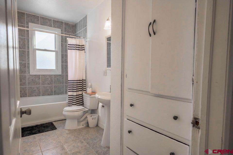 522 E 1st Street Property Photo 16