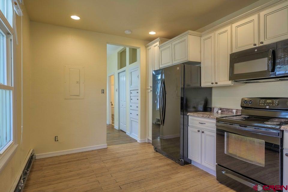 522 E 1st Street Property Photo 27