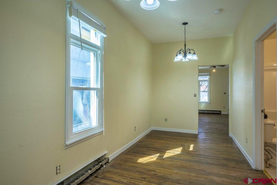 522 E 1st Street Property Photo 28