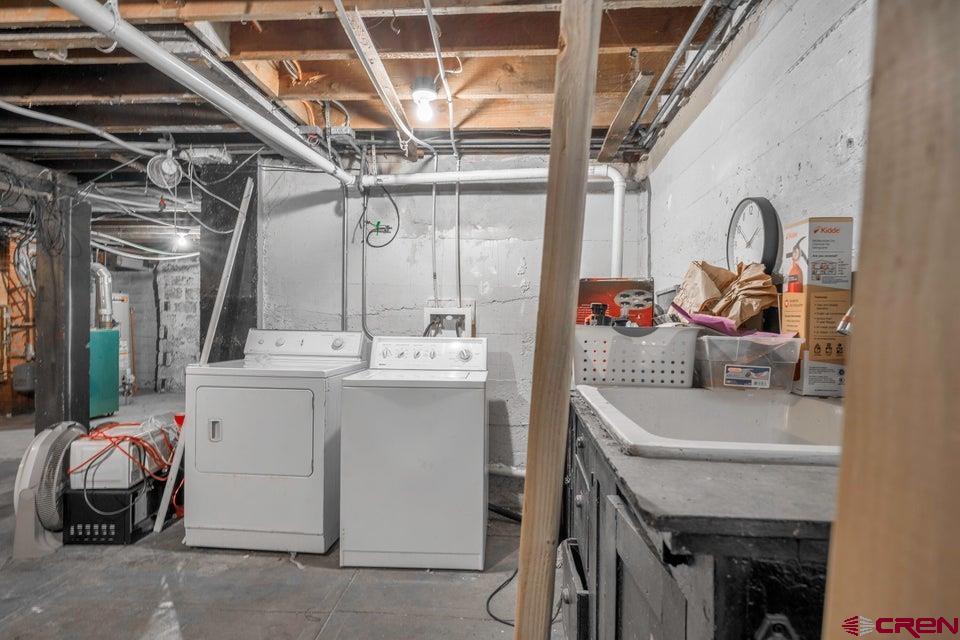 522 E 1st Street Property Photo 33
