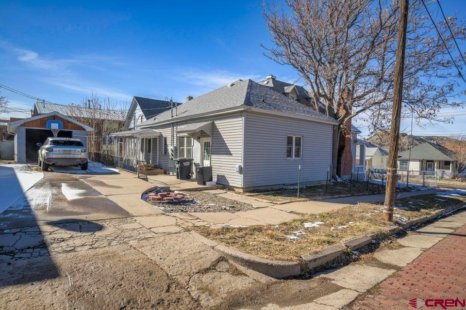 522 E 1st Street Property Photo 40