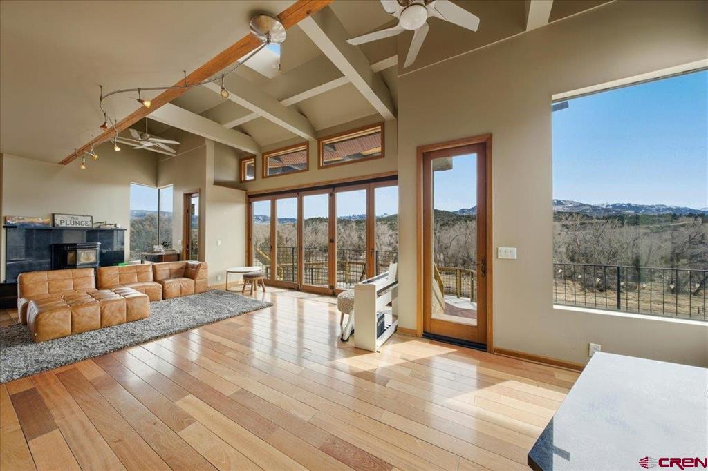 210 Sweetwater Drive Property Photo 13