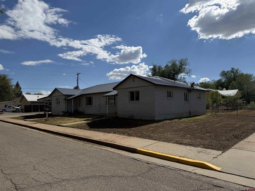 137 And 141 N Madison Property Photo 30