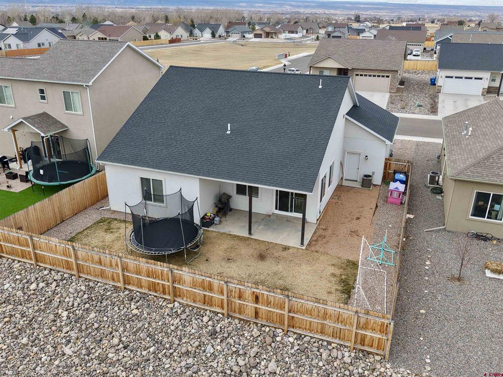 1422 Blue Creek Avenue Property Photo 5