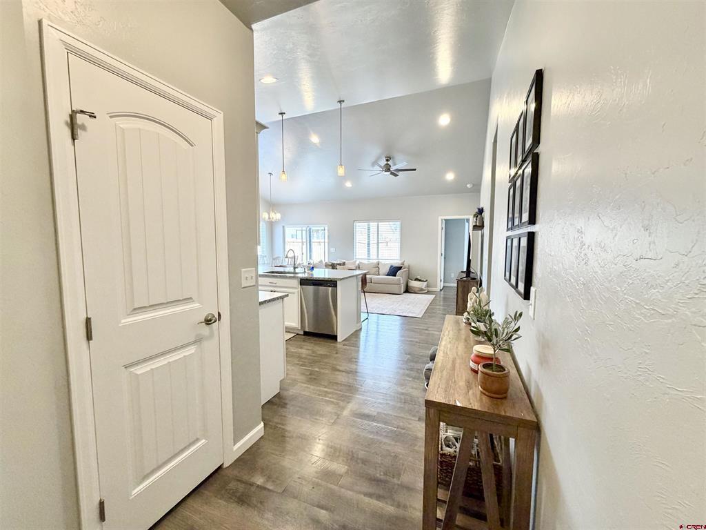 1422 Blue Creek Avenue Property Photo 7