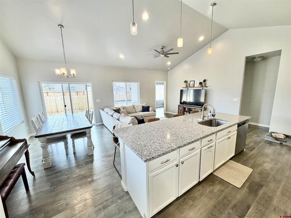 1422 Blue Creek Avenue Property Photo 13