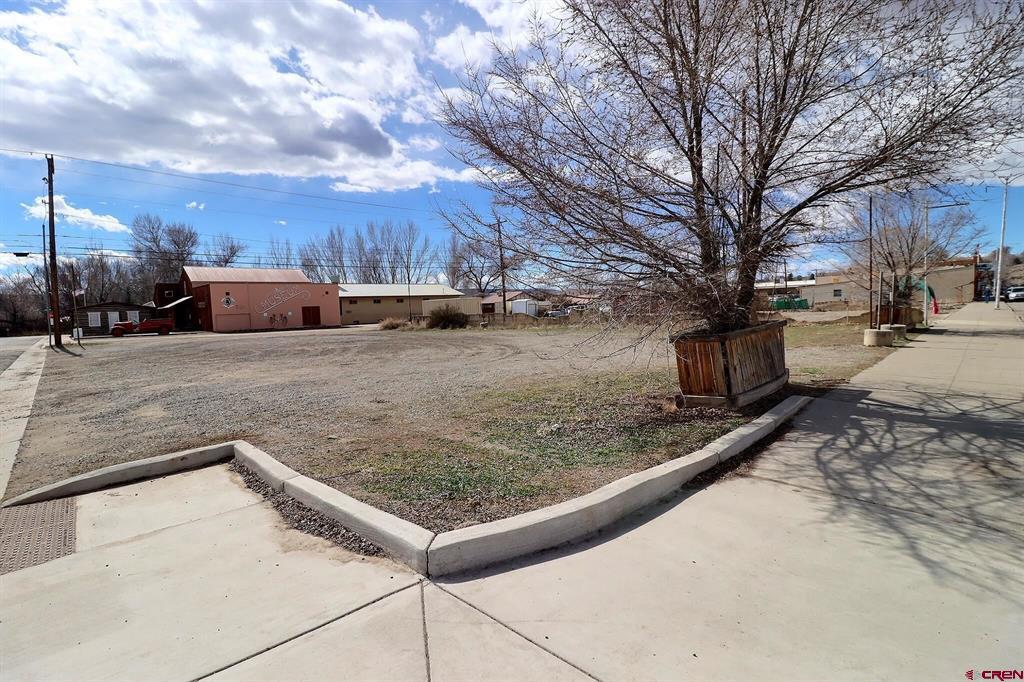 191 E Bridge Street Property Photo 10