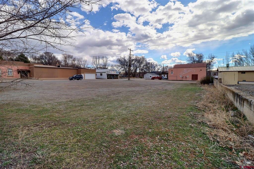 191 E Bridge Street Property Photo 11