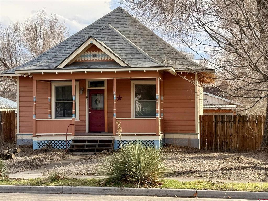 241 E Orchard Avenue Property Photo 2