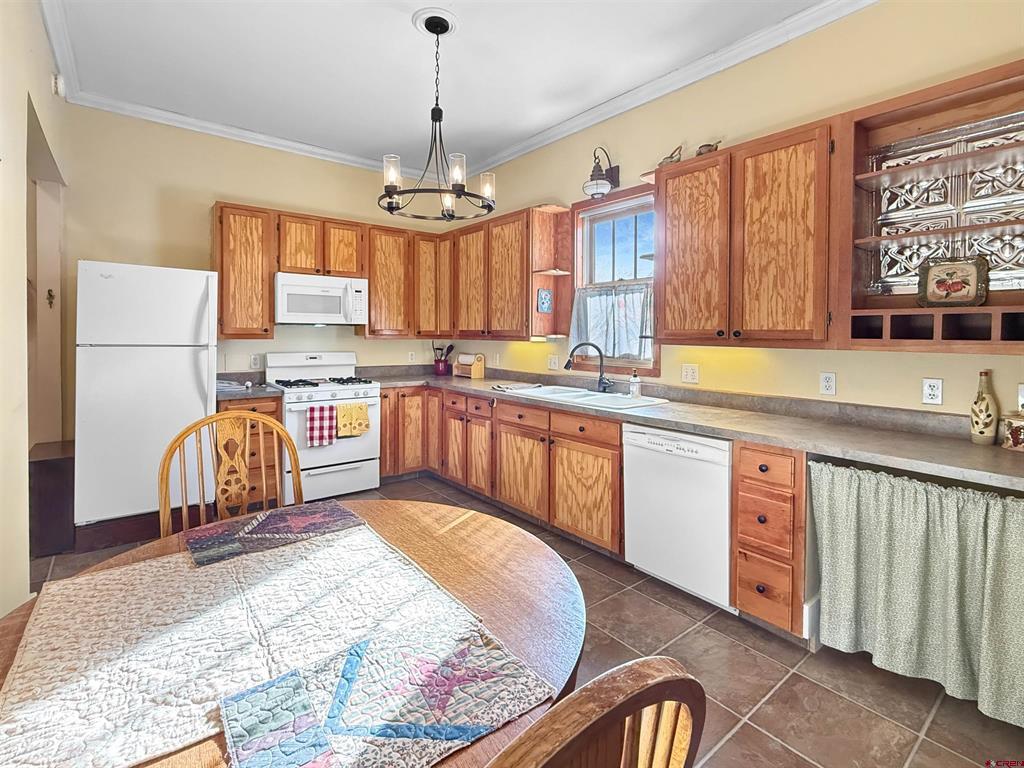 241 E Orchard Avenue Property Photo 6