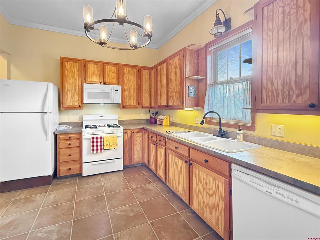 241 E Orchard Avenue Property Photo 8