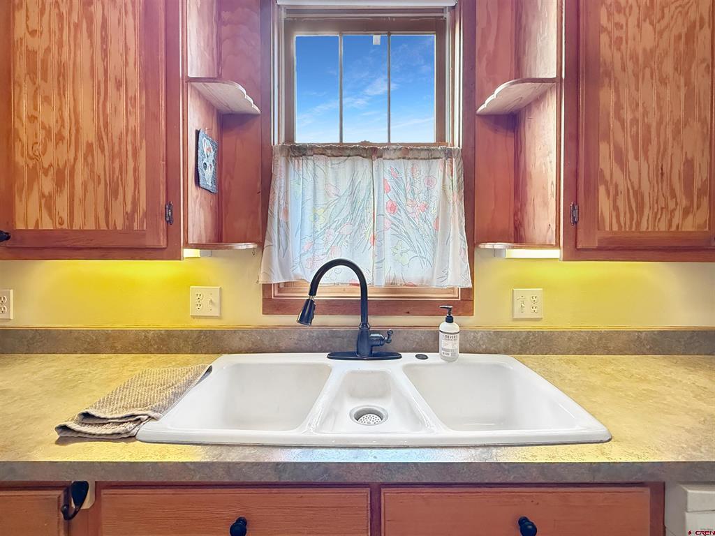 241 E Orchard Avenue Property Photo 9