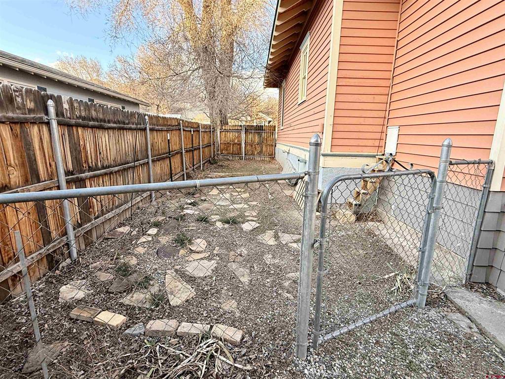 241 E Orchard Avenue Property Photo 25