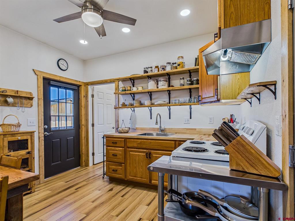 75707 B76 Road Property Photo 17