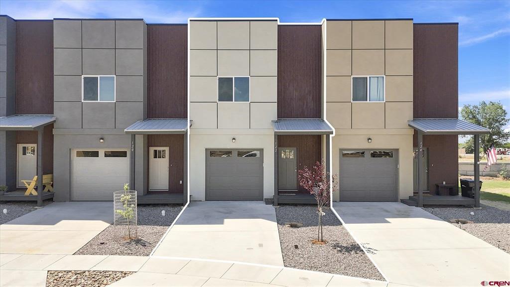 120 Senica Street Property Photo 1