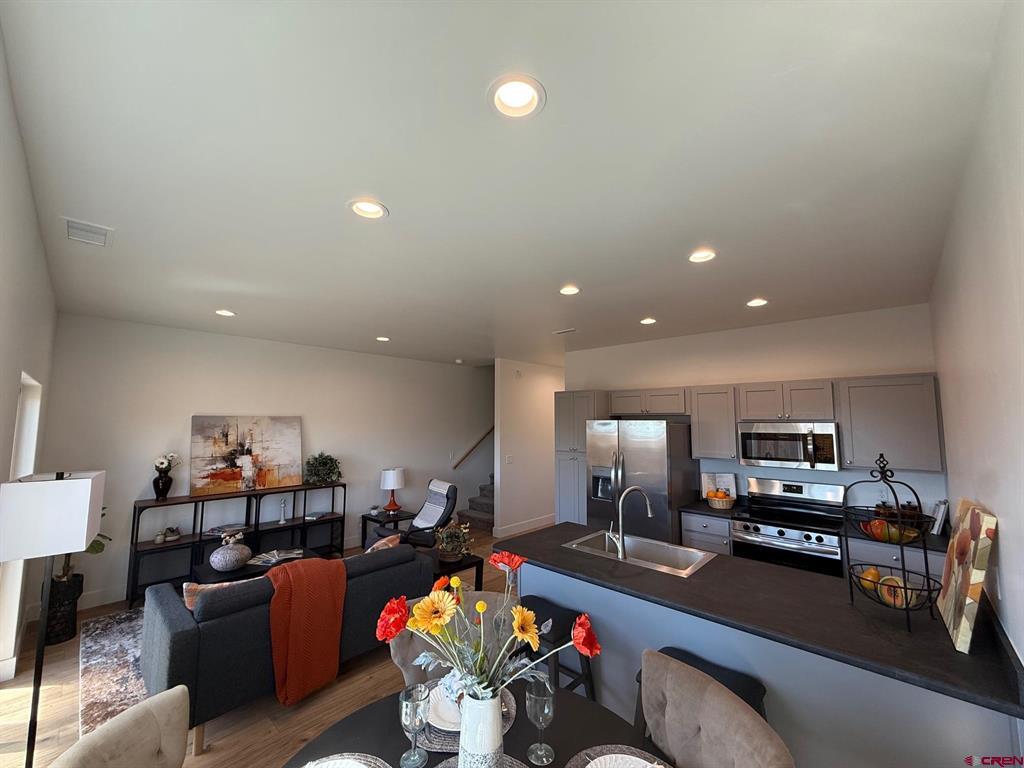 120 Senica Street Property Photo 10