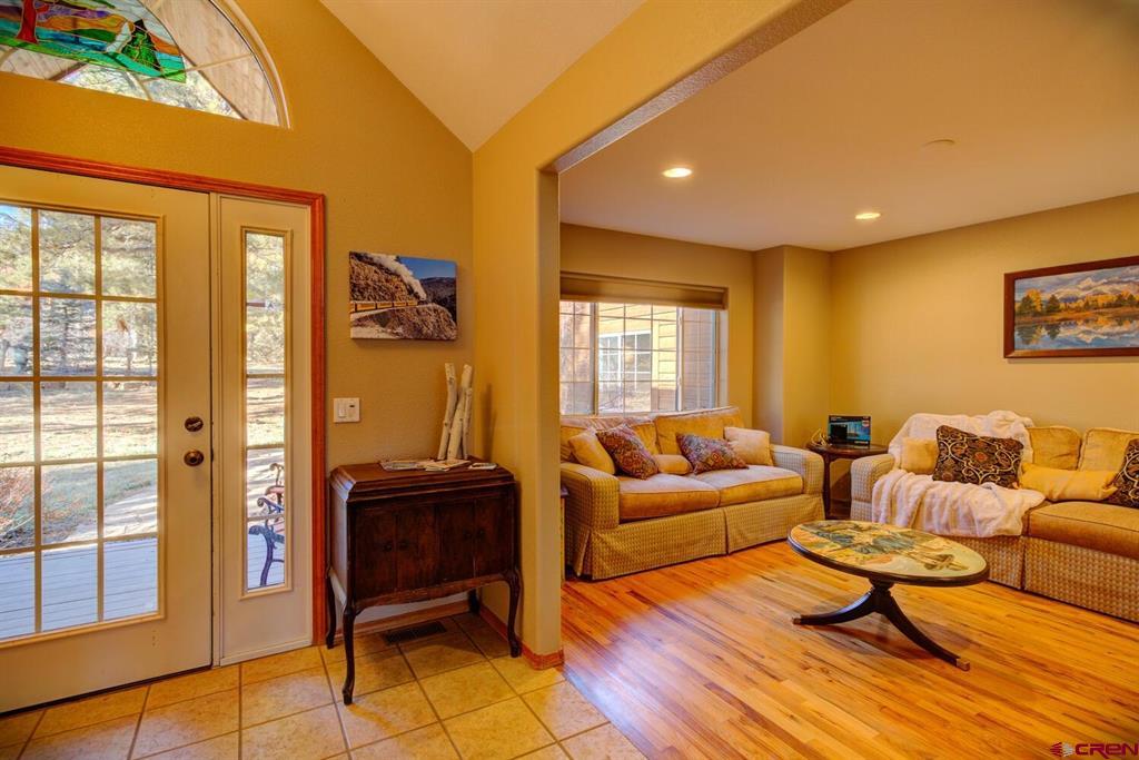 310 Twincreek Circle Property Photo 4
