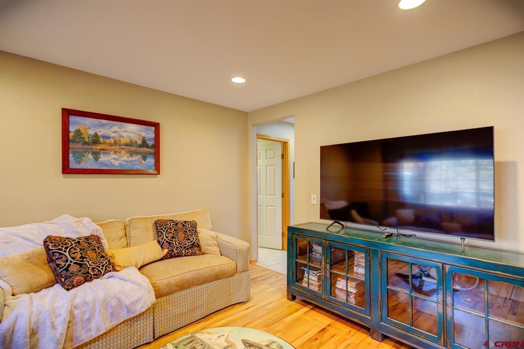 310 Twincreek Circle Property Photo 5