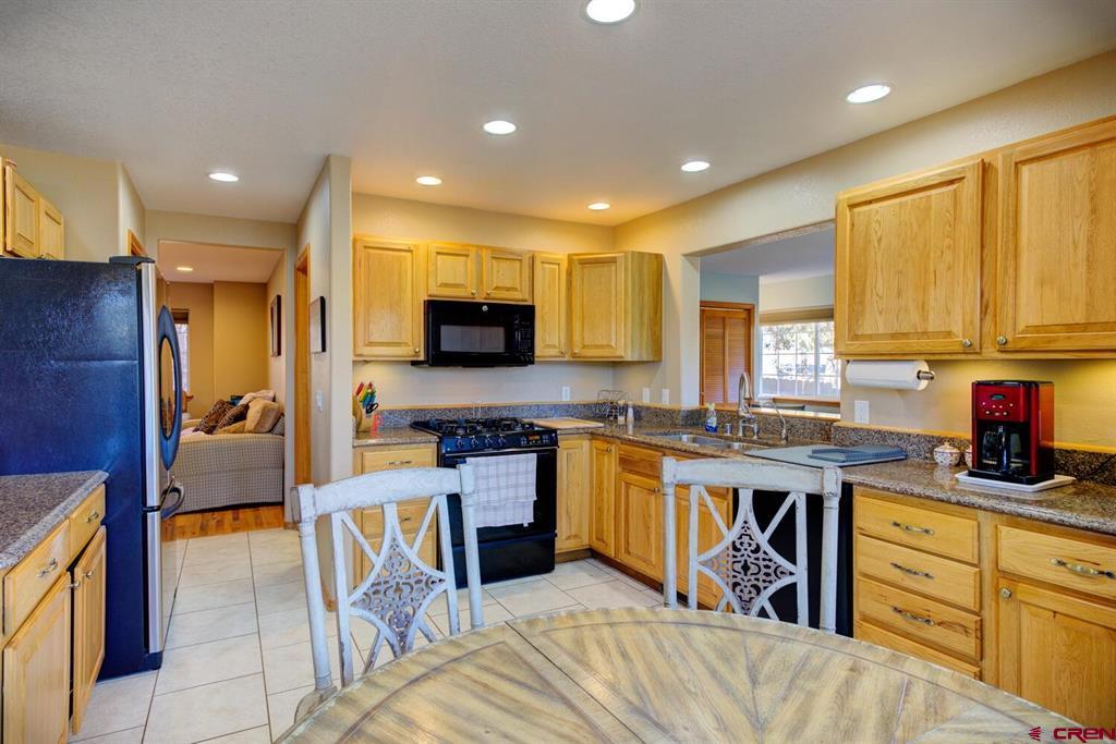 310 Twincreek Circle Property Photo 12
