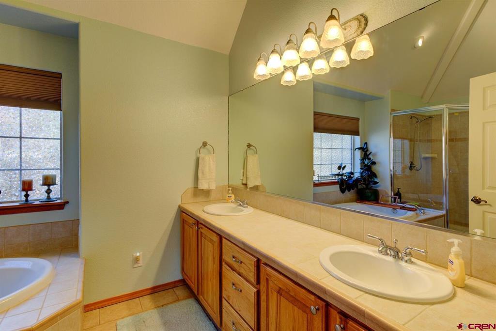 310 Twincreek Circle Property Photo 18