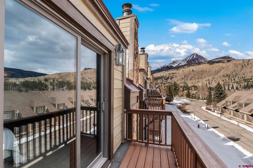 50827 N Highway 550 Property Photo 1