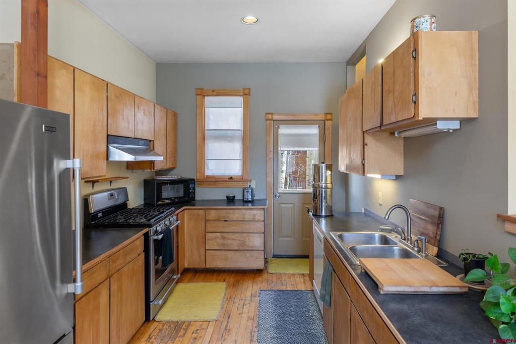 35 Porphyry Street Property Photo 9