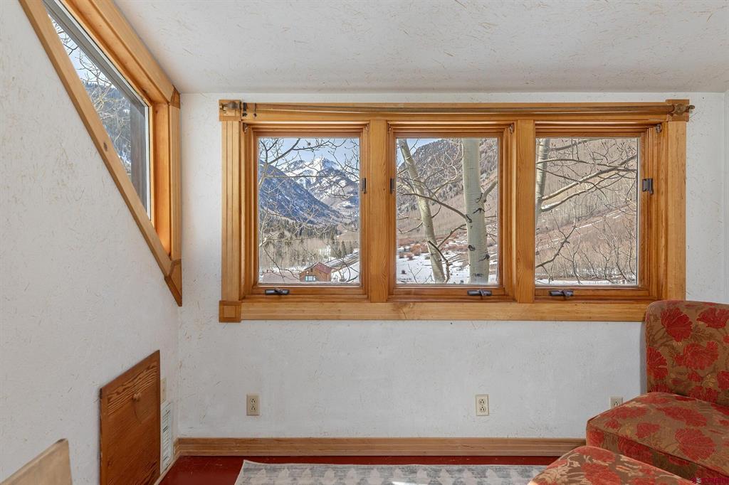 35 Porphyry Street Property Photo 16