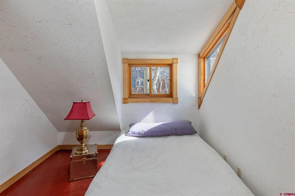 35 Porphyry Street Property Photo 17