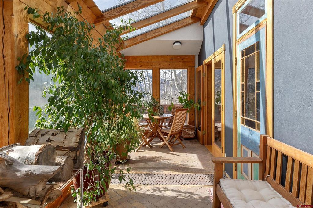 35 Porphyry Street Property Photo 31