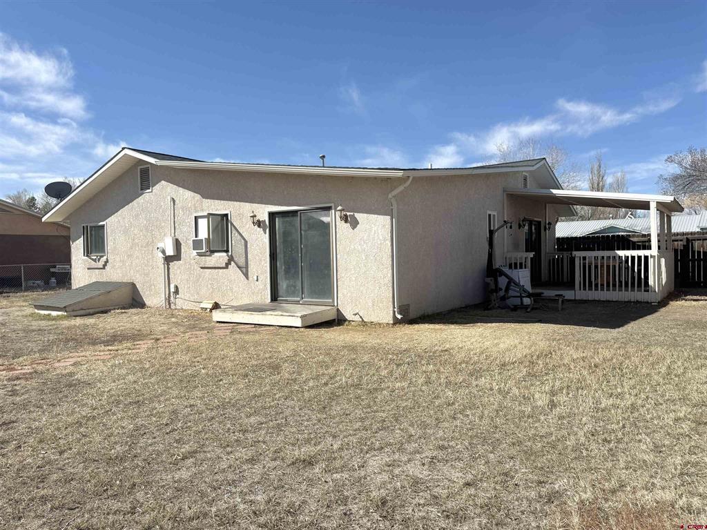 211 Spruce Drive Property Photo 6