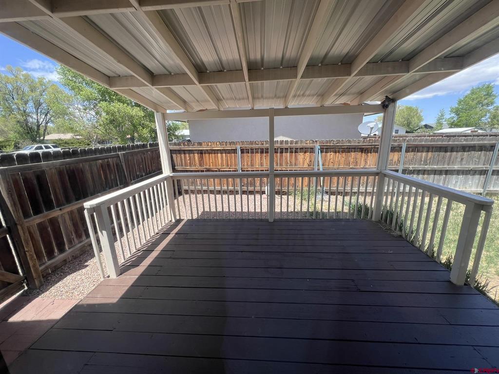 211 Spruce Drive Property Photo 7