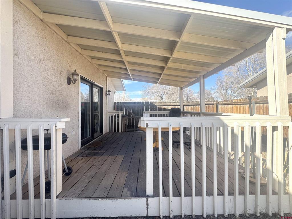 211 Spruce Drive Property Photo 8