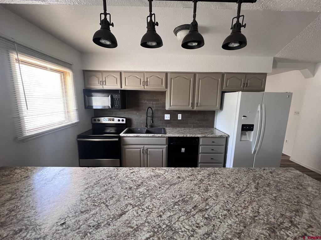211 Spruce Drive Property Photo 18