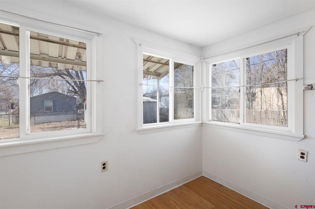 690 Grape St Property Photo 12