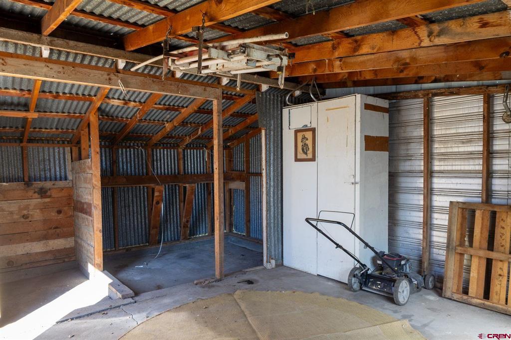 690 Grape St Property Photo 21