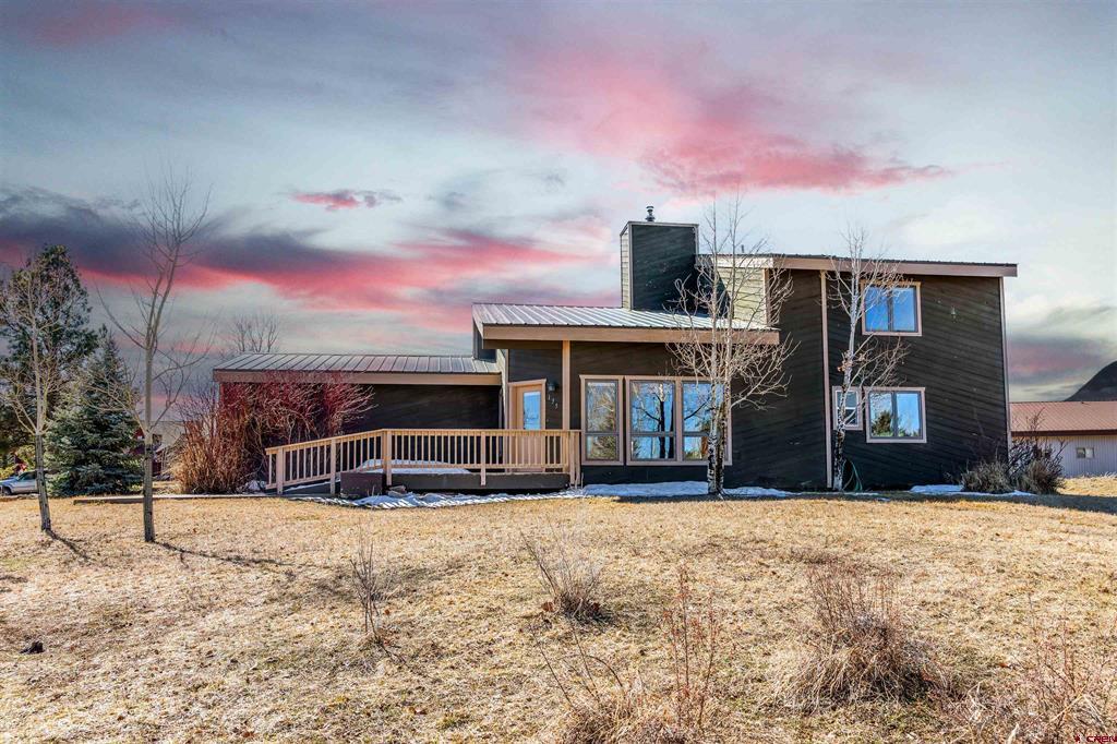 135 Teal Circle Property Photo 1