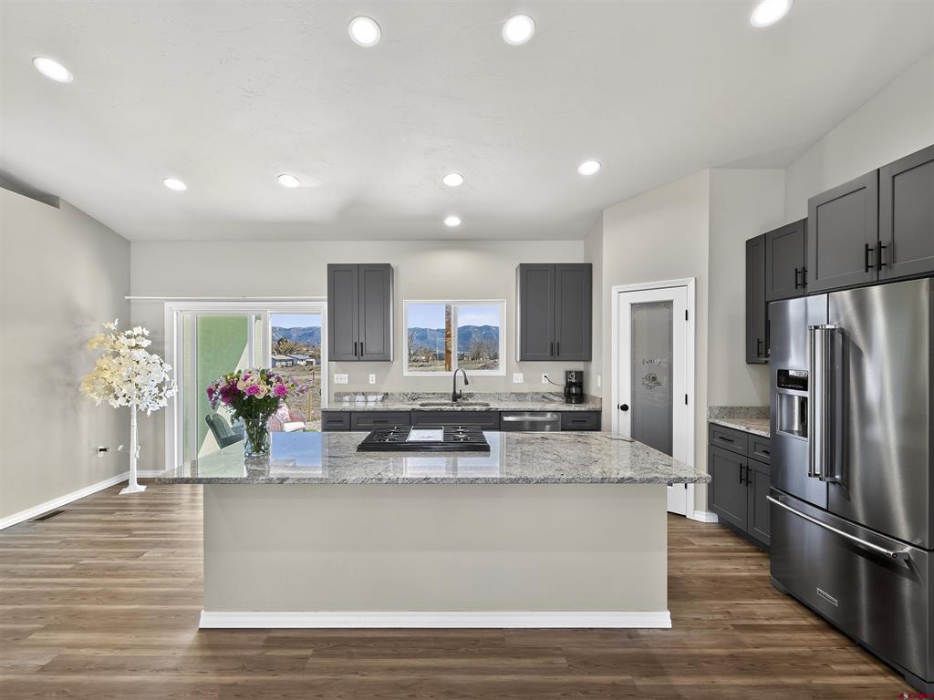 1615 Rivera Street Property Photo 4