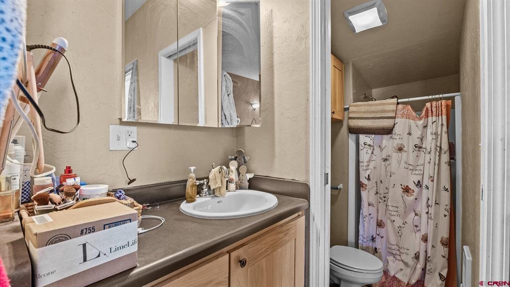 303 Eaton Court Property Photo 11